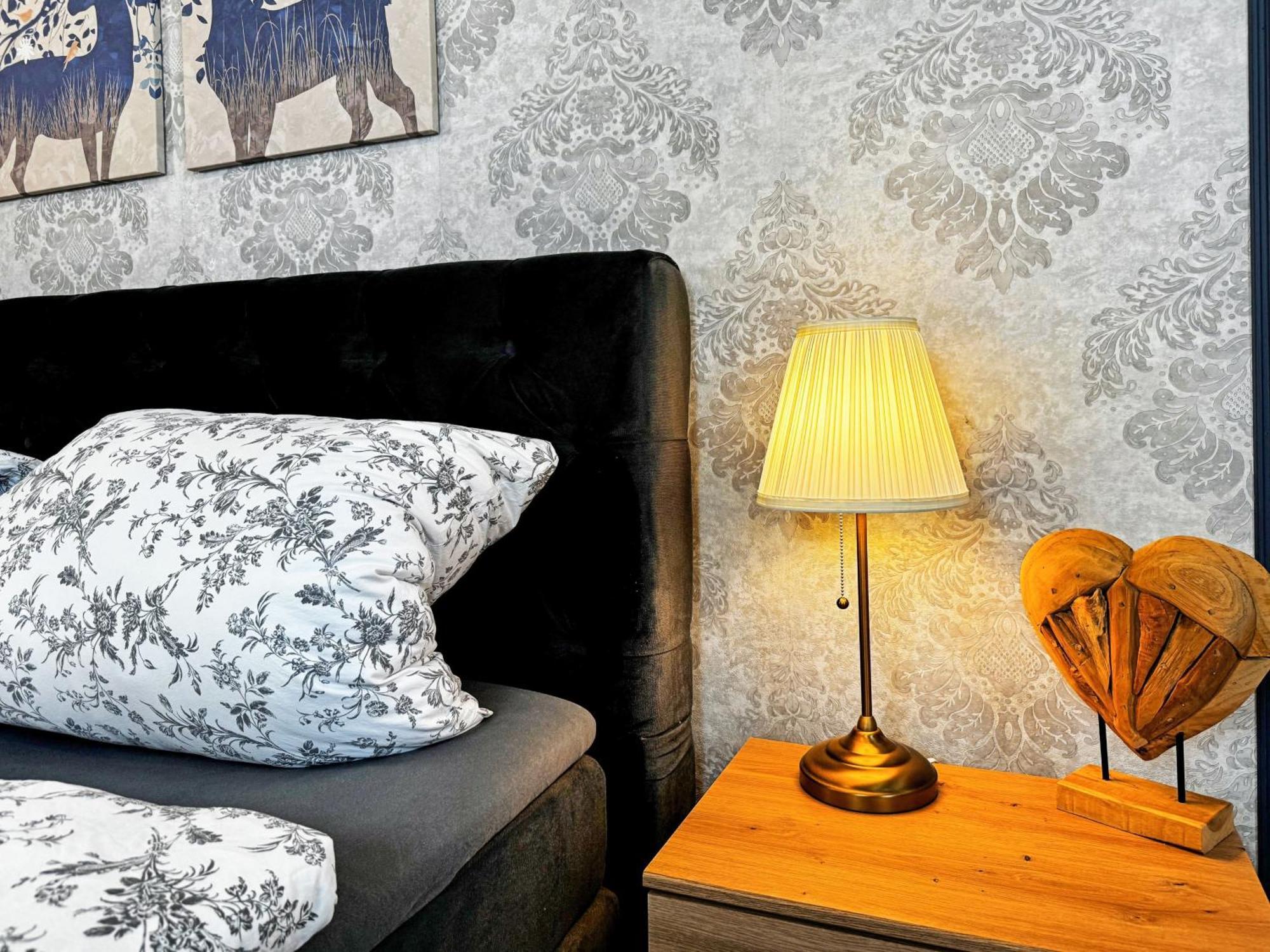 Ferienwohnung Villa Nieske - Jugendstil Denkmal, Free Wlan & Parken, Self Check-In, Smart-Tv Herzberg  Eksteriør billede